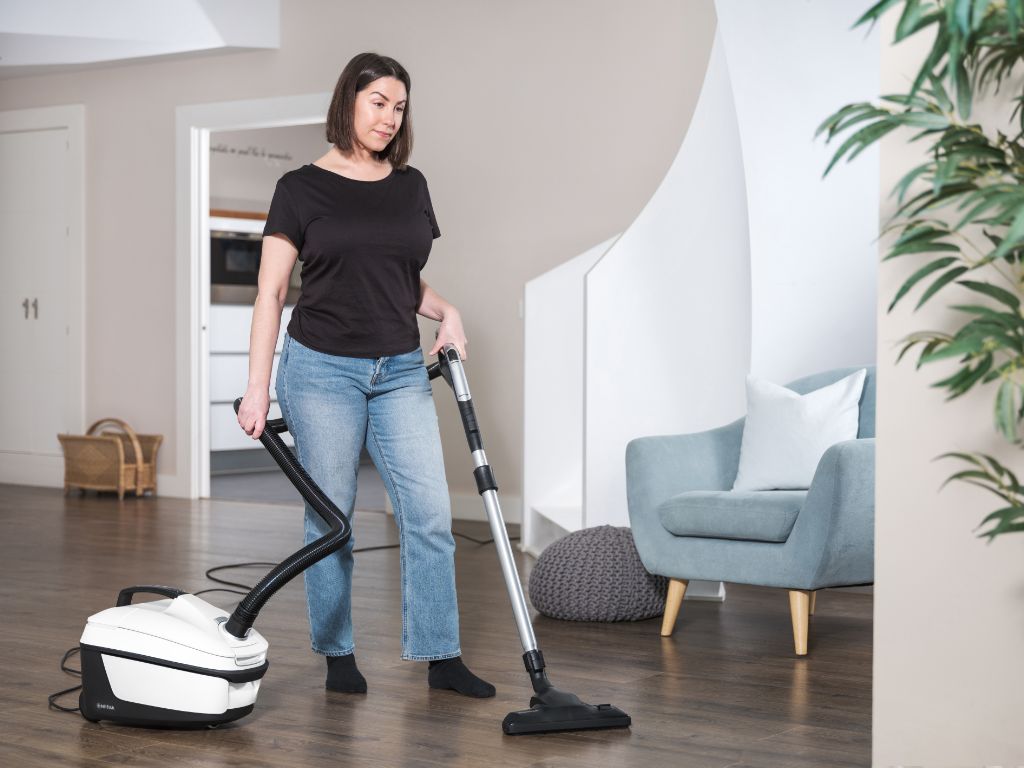 ES Elite Hvid Støvsuger, 650 W