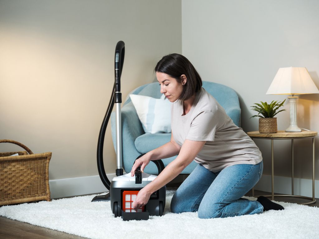 ES Elite Hvid Støvsuger, 650 W